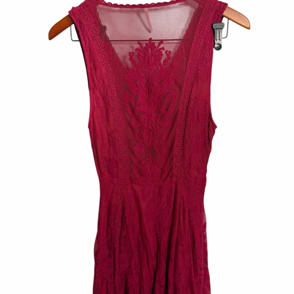 Free People Sleeveless Lace Mini Dress in Deep Rose 2 - Picture 3 of 8